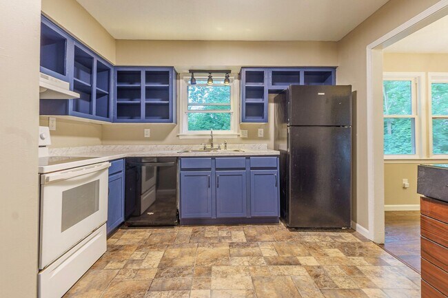 Building Photo - 4BR/1.5BA split-level in Grandview Heights