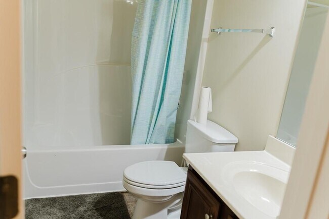 Building Photo - 3830 Kittery Point SW