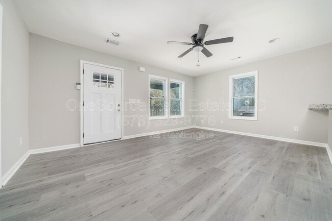 Building Photo - 665 S Eugenia Pl NW