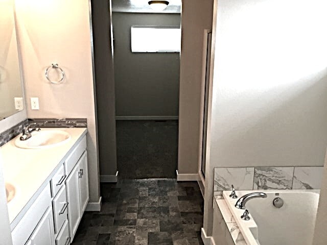 Building Photo - 9860 W Mossywood Dr