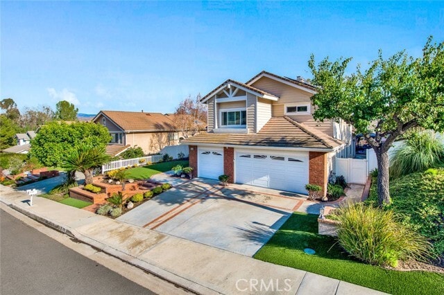 Building Photo - 7246 E La Cumbre Dr
