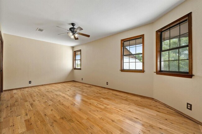 Building Photo - 1700 Co Rd 130