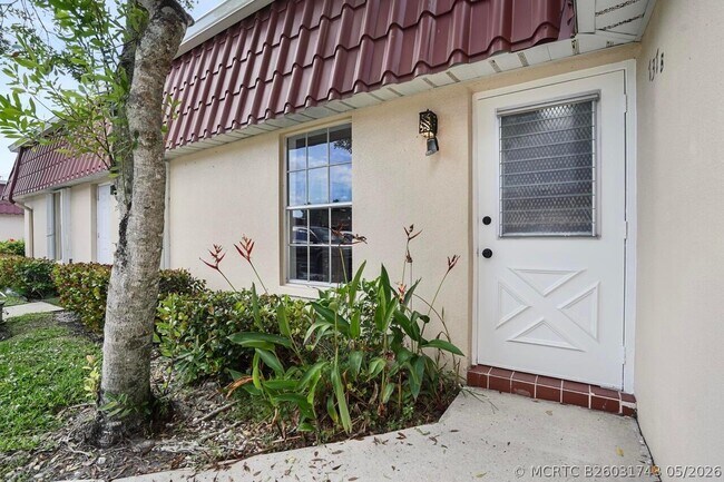 Building Photo - 737 Nantucket Cir