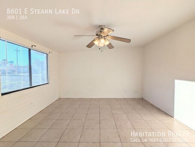 Building Photo - 8601 E Stearn Lake Dr