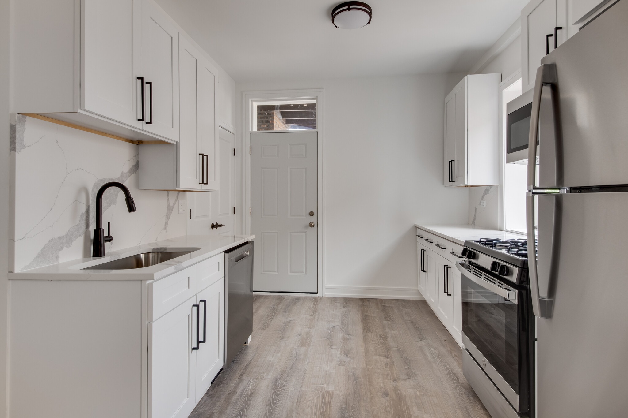 Building Photo - 3056 W Cortland St