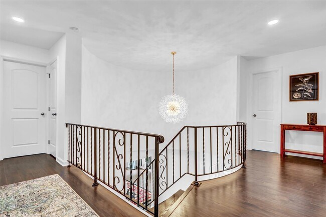 Building Photo - 4 Shore View Cir