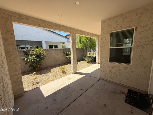 Building Photo - 15694 W Melvin St