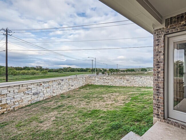 Building Photo - 2800 Sebring Cir