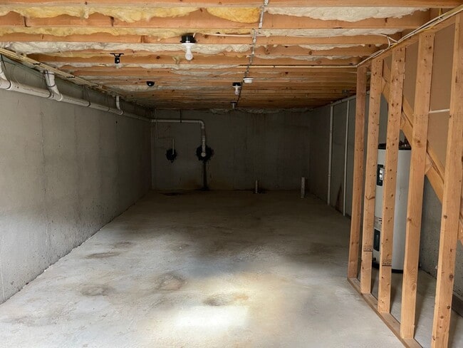 Building Photo - Fresh Start