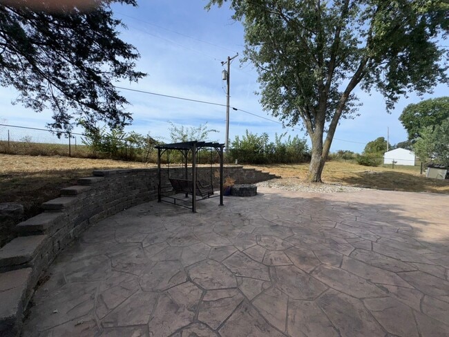 Building Photo - 6120 Dove Lake View