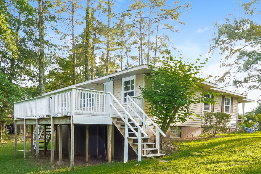 Building Photo - 1116 Hayes Rd