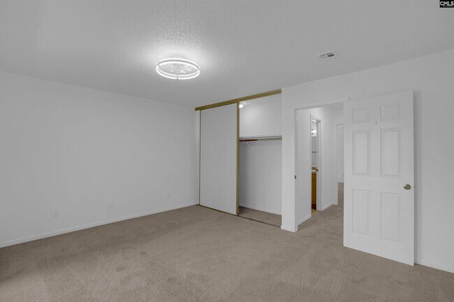 Building Photo - 301 Harbor Heights Dr
