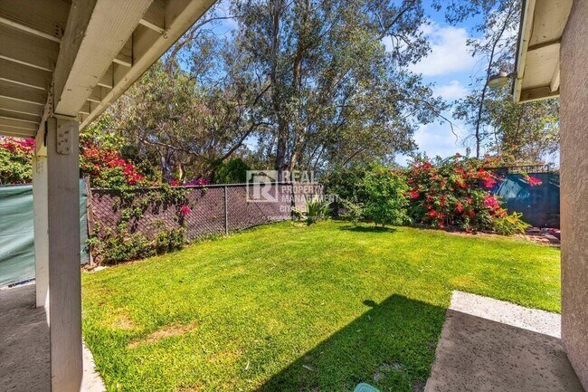 Building Photo - 16653 Mallory Dr