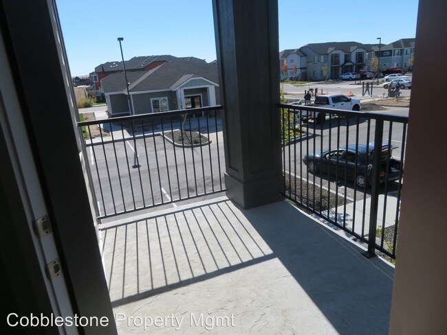 Building Photo - 1852 N Madderlake Ave