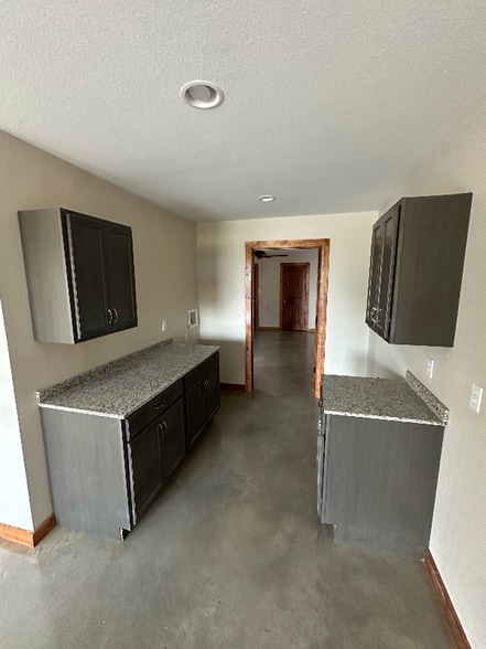 Building Photo - 4070 Old Lorena Rd