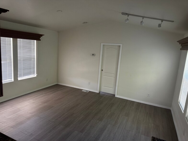 Building Photo - 8865 E Baseline Rd