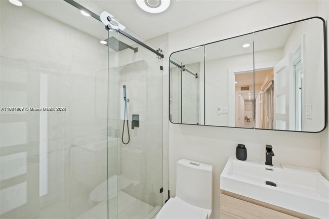 Building Photo - 5021 SW 29th Terrace