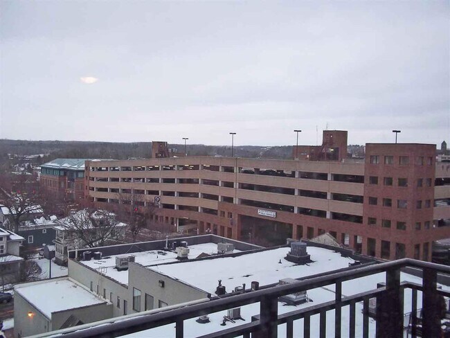 Building Photo - 111 N Ashley St