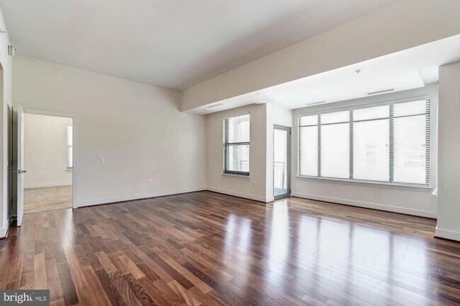Building Photo - 2425 L St NW