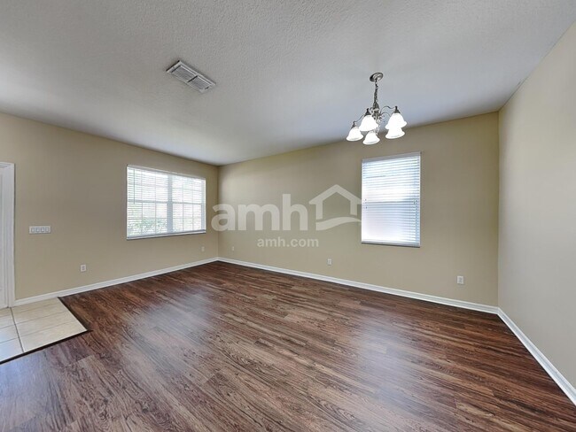 Building Photo - 1942 Beardsley Dr