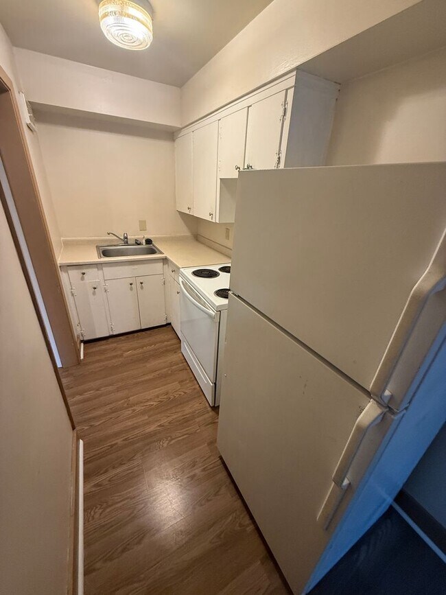 Building Photo - 15411 Barat Ave