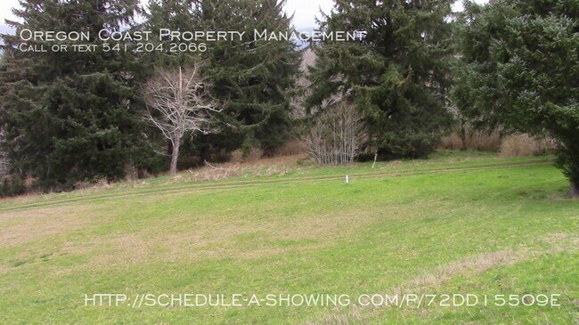Building Photo - Gorgeous View 3 Bedroom House