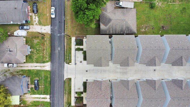 Building Photo - 849 Mansfield St