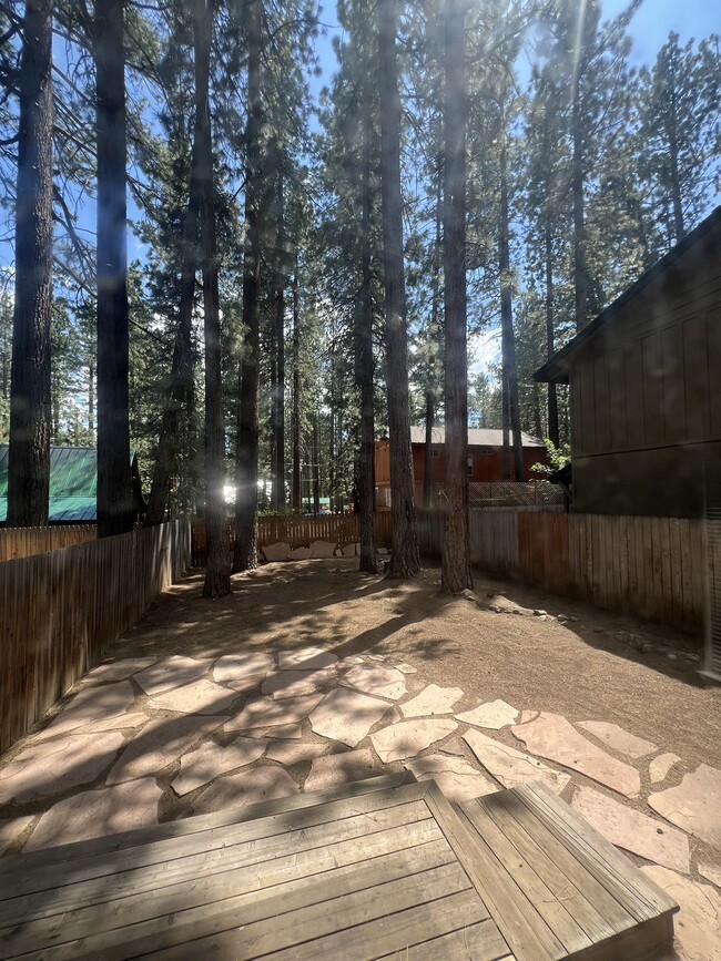 Building Photo - 3364 Treehaven Dr