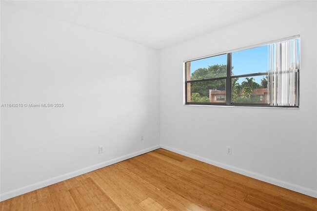 Building Photo - 50 Matador Ln