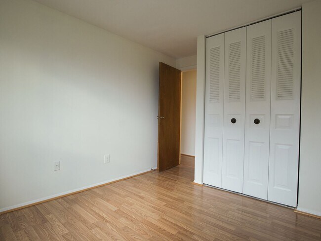 Building Photo - Beautiful 3-Bedroom Townhome with Private Backyard in Henrico