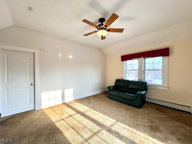 Building Photo - 24 Sycamore St