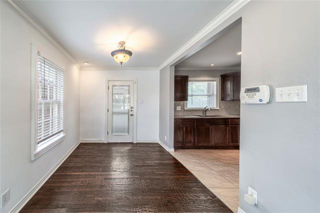 Building Photo - 7302 Kenwell St