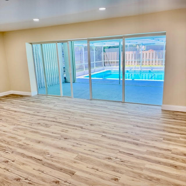 Building Photo - 4073 Lakespur Cir S