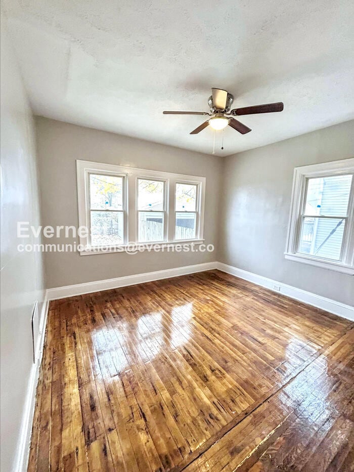 Building Photo - 1334 W 89th St