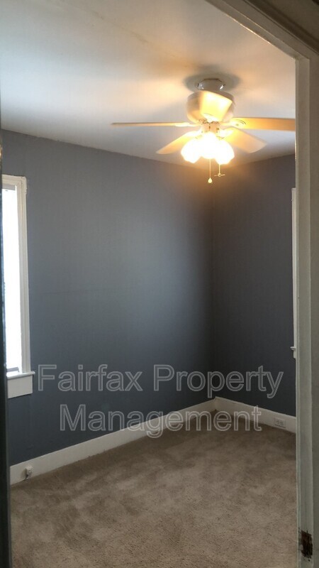 Building Photo - 506 E Club Blvd