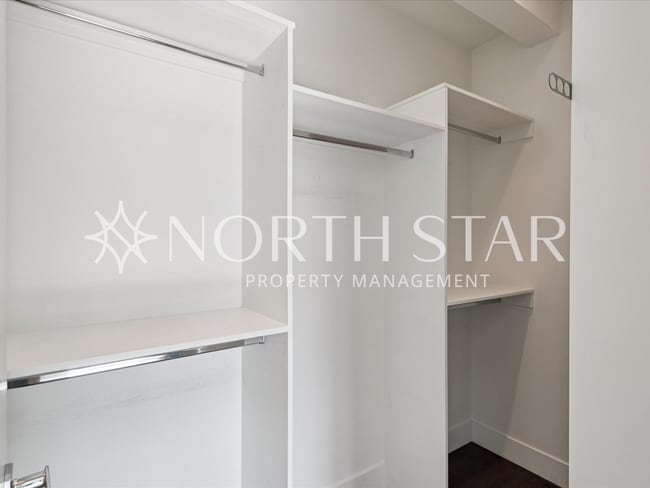 Building Photo - Contemporary Stunner in North East Portland
