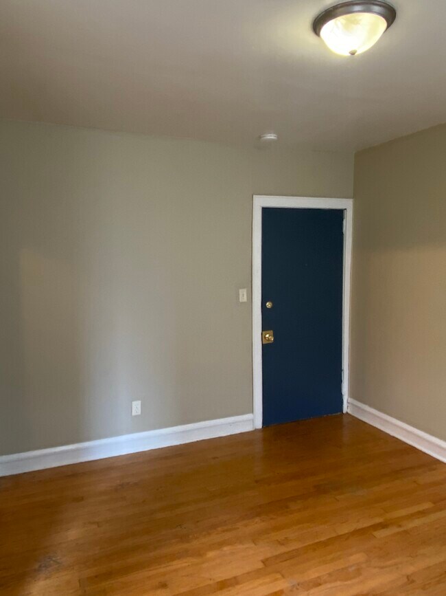 3032 W Pierce St 3032 W Pierce St Milwaukee WI 53215 Apartment Finder