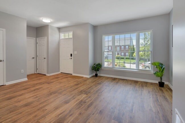 Building Photo - 9120 Banleigh Ln