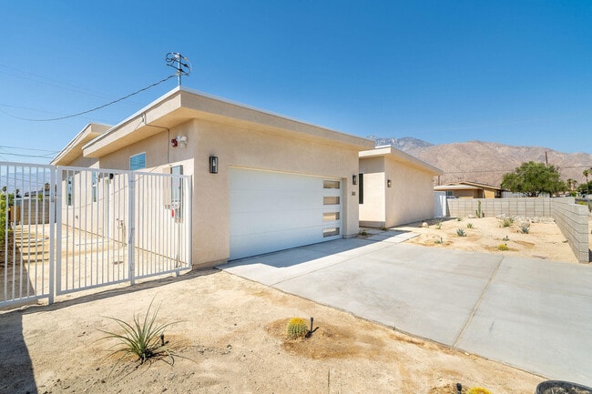 Building Photo - 361 W Sunview Ave