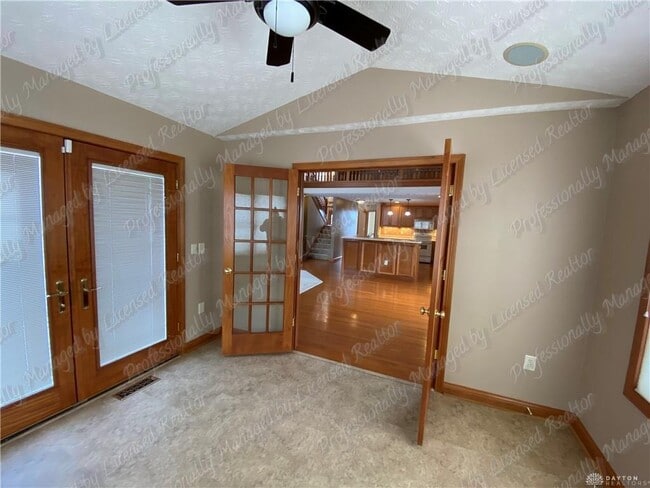 Building Photo - 6353 Charlotte Ct