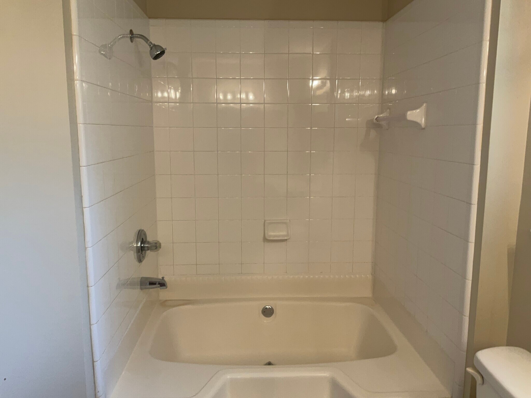 Building Photo - 7691 Enderby Ave E