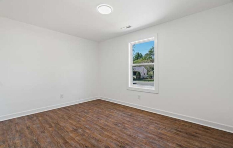 Building Photo - 629 Spencer Ave