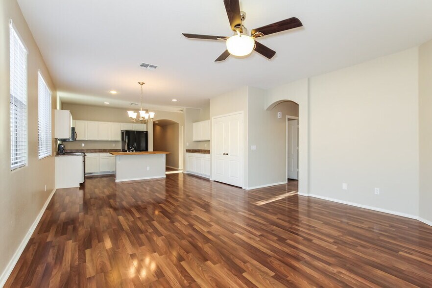 Building Photo - 16994 W Manchester Dr