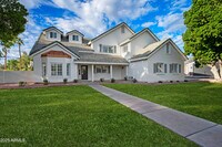 Building Photo - 4352 E Santa Rosa Pl