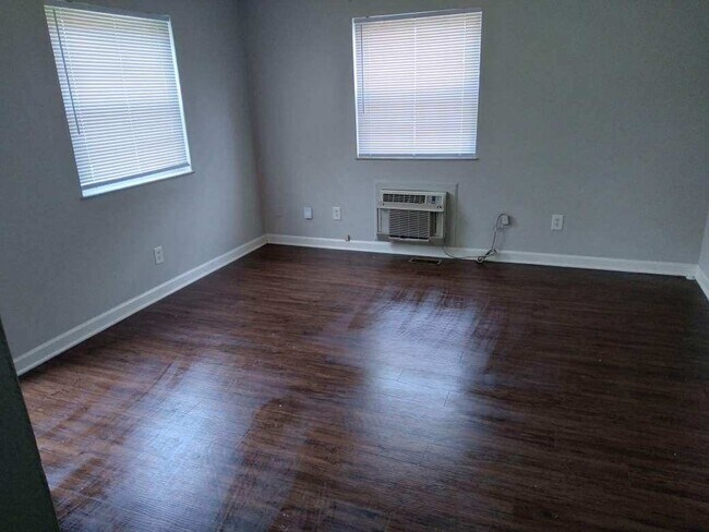 Building Photo - 50 Willowwood Dr
