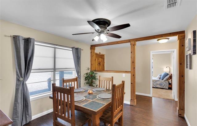 Building Photo - 800 FM 1187