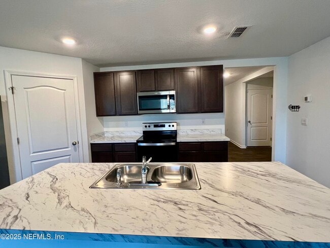 Building Photo - 12659 European Beech Rd