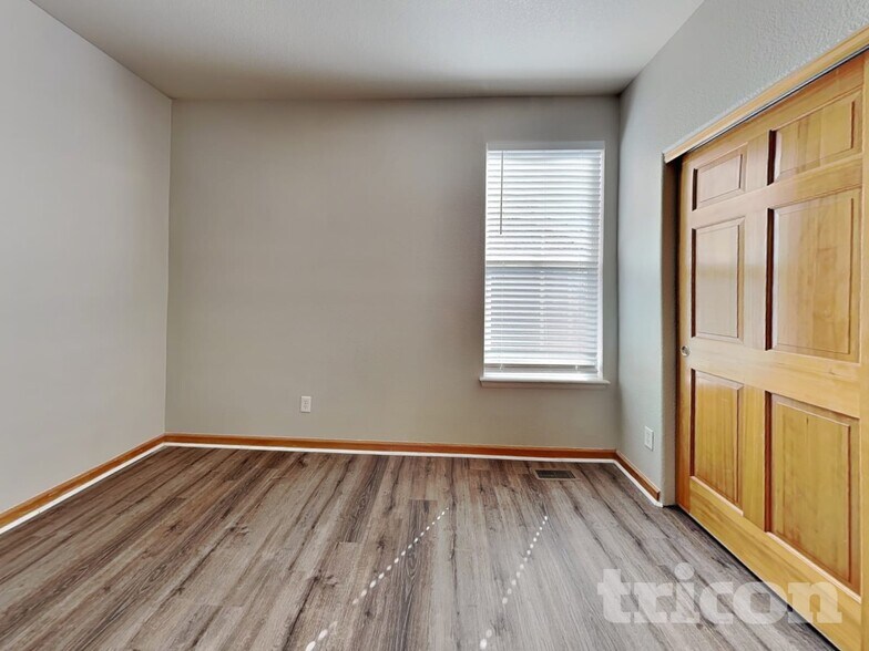 Building Photo - 4981 Mt Cameron Dr