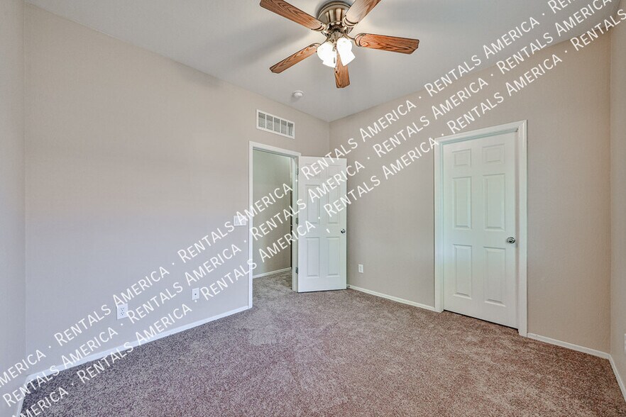 Building Photo - 3416 W la Mirada Dr