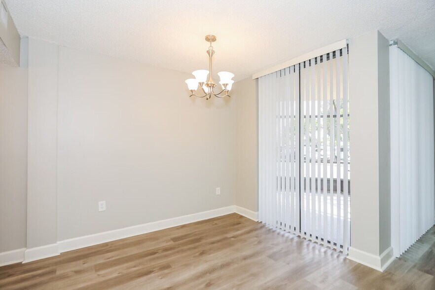 Building Photo - 8205 SW 152nd Ave